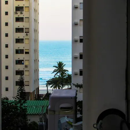 Otimo Apto A 200M - Praia Das Pitangueiras Guaruja Exterior photo